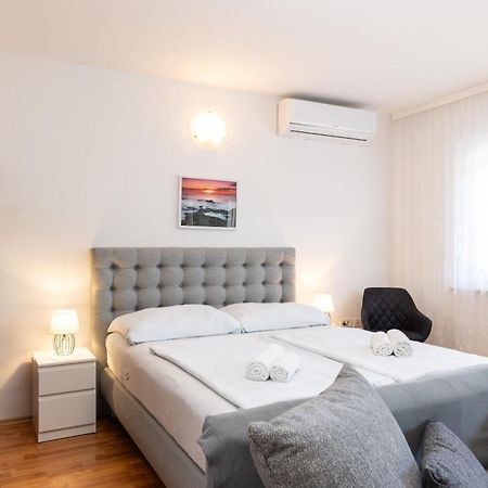Seaside Guesthouse By Jr City Apartments Jadranovo Exterior foto