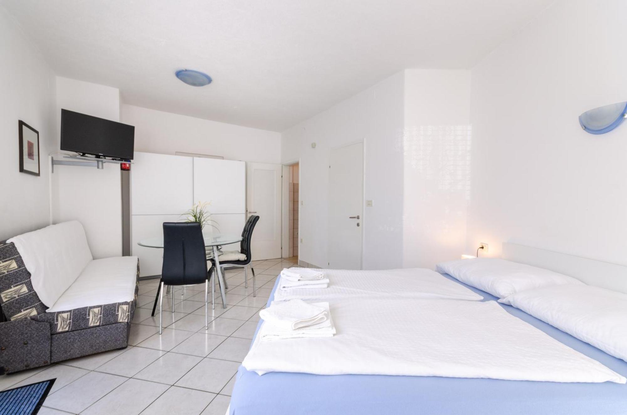 Seaside Guesthouse By Jr City Apartments Jadranovo Zimmer foto