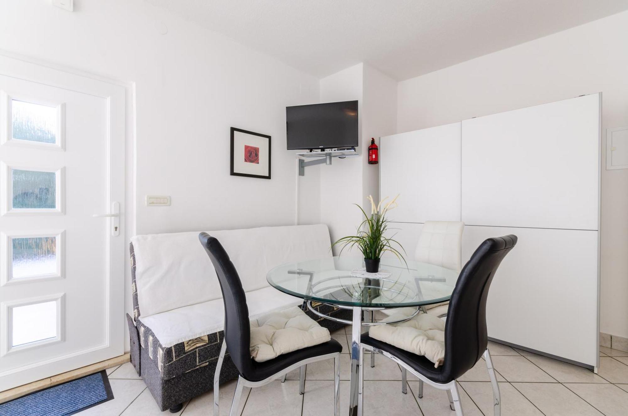 Seaside Guesthouse By Jr City Apartments Jadranovo Zimmer foto
