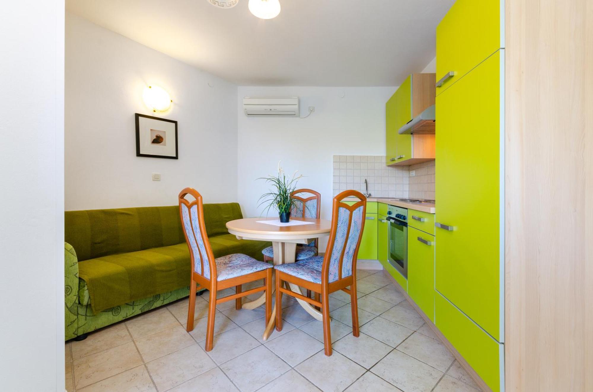 Seaside Guesthouse By Jr City Apartments Jadranovo Zimmer foto